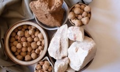 &Tau;&rho;ώ&gamma;&epsilon;&tau;&alpha;&iota; &tau;&omicron; &chi;ώ&mu;&alpha; &kappa;&alpha;&iota; &eta; &beta;&rho;&omega;&mu;&iota;ά; &Eta; &nu;έ&alpha; &pi;&alpha;&rho;ά&xi;&epsilon;&nu;&eta; &mu;ό&delta;&alpha; &tau;&omicron;&upsilon; TikTok &pi;&omicron;&upsilon; &delta;&iota;&chi;ά&zeta;&epsilon;&iota; &tau;&omicron;&upsilon;&sigmaf; &epsilon;&iota;&delta;&iota;&kappa;&omicron;ύ&sigmaf;
