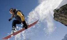 Travis Rice (Snowboard) VS Tanner Hall (Ski) HD 