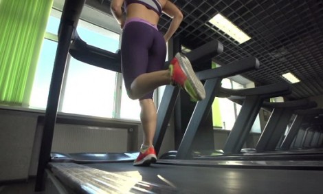 Πρόγραμμα για τρέξιμο στο διάδρομο: Βάλε έτσι την κλίση και κάψε πιο πολύ λίπος!