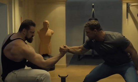 Ό&tau;&alpha;&nu; &omicron; &laquo;&Omicron;&lambda;&lambda;&alpha;&nu;&delta;ό&sigmaf; &gamma;ί&gamma;&alpha;&nu;&tau;&alpha;&sigmaf;&raquo; &tau;&omega;&nu; 2,18 &laquo;&sigma;&upsilon;&nu;ά&nu;&tau;&eta;&sigma;&epsilon;&raquo; &tau;&omicron;&nu; &upsilon;&psi;&eta;&lambda;ό&tau;&epsilon;&rho;&omicron; ά&nu;&theta;&rho;&omega;&pi;&omicron; ό&lambda;&omega;&nu; &tau;&omega;&nu; &epsilon;&pi;&omicron;&chi;ώ&nu; 2,72 (vid)