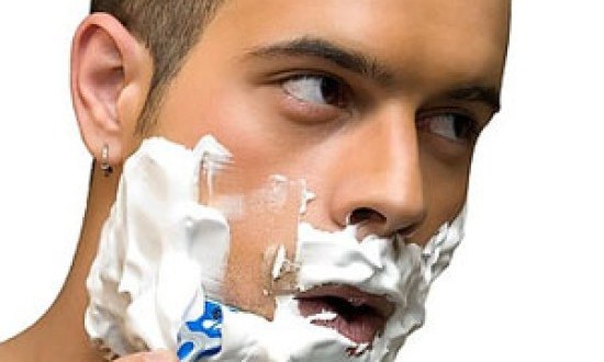 5 ιδανικοί τρόποι για να αποφύγετε την αιμορραγία στα κοψίματα από το ξυράφι!