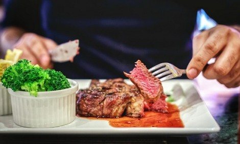 Διατροφή και καρκίνος - Τι πρέπει και τι δεν πρέπει να τρώμε