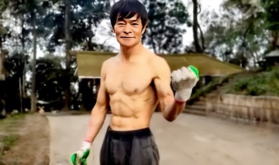 &Mu;&pi;&omicron;&rho;&epsilon;ί&tau;&epsilon; &nu;&alpha; &pi;&iota;&sigma;&tau;έ&psi;&epsilon;&tau;&epsilon; &pi;&omega;&sigmaf; &alpha;&upsilon;&tau;ό&sigmaf; &omicron; ά&nu;&delta;&rho;&alpha;&sigmaf; &epsilon;ί&nu;&alpha;&iota; 70 &epsilon;&tau;ώ&nu;; &Delta;&epsilon;ί&tau;&epsilon; &tau;&omicron; &pi;&rho;ό&gamma;&rho;&alpha;&mu;&mu;&alpha; &gamma;&upsilon;&mu;&nu;&alpha;&sigma;&tau;&iota;&kappa;ή&sigmaf; &tau;&omicron;&upsilon;