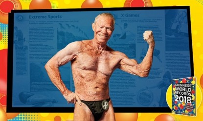 &Omicron; &pi;&iota;&omicron; &eta;&lambda;&iota;&kappa;&iota;&omega;&mu;έ&nu;&omicron;&sigmaf; bodybuilder &tau;&omicron;&upsilon; &pi;&lambda;&alpha;&nu;ή&tau;&eta; &tau;&omicron; έ&chi;&epsilon;&iota; &alpha;&kappa;ό&mu;&alpha;