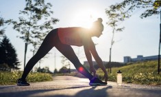 &Eta; &kappa;&alpha;&tau;ά&lambda;&lambda;&eta;&lambda;&eta; ώ&rho;&alpha; &gamma;&iota;&alpha; &pi;&rho;&omicron;&pi;ό&nu;&eta;&sigma;&eta;