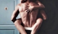 &Tau;&omicron; Half Night Stand &epsilon;ί&nu;&alpha;&iota; &eta; &nu;έ&alpha; &mu;ό&delta;&alpha; &sigma;&tau;&omicron; &sigma;&epsilon;&xi;!
