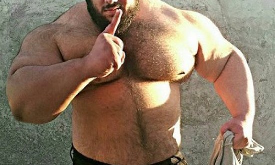 Ο Ιρανός «Χαλκ» που σηκώνει 175 κιλά σαν πούπουλο!