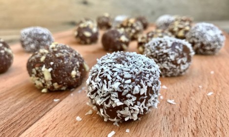 Φτιάξτε πανεύκολα ταχινάκια χωρίς ζάχαρη και 3 βασικά υλικά