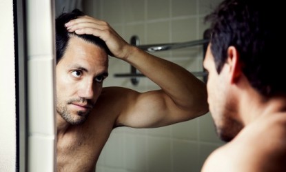 Κατά πόσο ευθύνεται η διατροφή σου για το ότι χάνεις πρόωρα τα μαλλιά σου