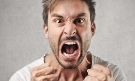 Έ&chi;&epsilon;&tau;&epsilon; &nu;&epsilon;ύ&rho;&alpha;; &Delta;&epsilon;ί&tau;&epsilon; &tau;&iota; &pi;&rho;έ&pi;&epsilon;&iota; &nu;&alpha; &phi;ά&tau;&epsilon;!