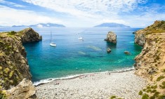 &Gamma;&nu;ώ&rho;&iota;&zeta;&epsilon;&sigmaf; &pi;&omicron;&iota;&alpha; &epsilon;ί&nu;&alpha;&iota; &tau;&alpha; &iota;&tau;&alpha;&lambda;&iota;&kappa;ά &nu;&eta;&sigma;&iota;ά &tau;&omicron;&upsilon; &sigma;&epsilon;&xi;;