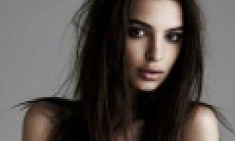 &Eta; Emily Ratajkowski &omicron;&lambda;ό&gamma;&upsilon;&mu;&nu;&eta; &kappa;&alpha;&iota; &pi;&rho;&omicron;&kappa;&lambda;&eta;&tau;&iota;&kappa;ή &alpha;&nu;&epsilon;&beta;ά&zeta;&epsilon;&iota; &tau;&eta; &theta;&epsilon;&rho;&mu;&omicron;&kappa;&rho;&alpha;&sigma;ί&alpha;!