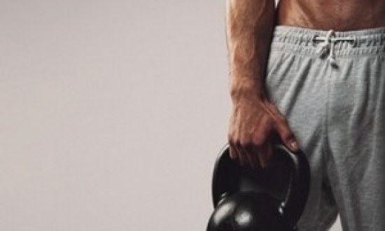 Δυο must ασκήσεις με kettlebell για κάθε άνδρα