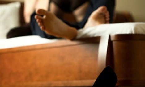 T&omicron; one night stand &delta;&epsilon;&nu; &mu;&epsilon;&tau;&rho;ά&epsilon;&iota; &omega;&sigmaf; &alpha;&pi;&iota;&sigma;&tau;ί&alpha;!