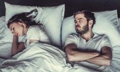 &Gamma;&iota;&alpha;&tau;ί &omicron;&iota; &gamma;&upsilon;&nu;&alpha;ί&kappa;&epsilon;&sigmaf; &delta;&epsilon;&nu; έ&chi;&omicron;&upsilon;&nu; &sigma;&upsilon;&nu;ή&theta;&omega;&sigmaf; ό&rho;&epsilon;&xi;&eta; &gamma;&iota;&alpha; &sigma;&epsilon;&xi;;
