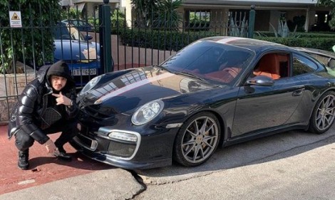 &Alpha;&upsilon;&tau;ή &epsilon;ί&nu;&alpha;&iota; &mu;&omicron;&iota;&rho;&alpha;ί&alpha; Porsche &pi;&omicron;&upsilon; &sigma;&tau;έ&rho;&eta;&sigma;&epsilon; &tau;&eta; &zeta;&omega;ή &tau;&omicron;&upsilon; Mad Clip