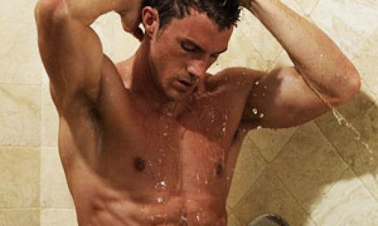 Κρύο ή ζεστό ντουζ μετά την προπόνηση?Τι είναι καλύτερο για τους μυς