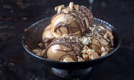 Φτιάξτε παγωτό με 2 υλικά σε 30 λεπτά