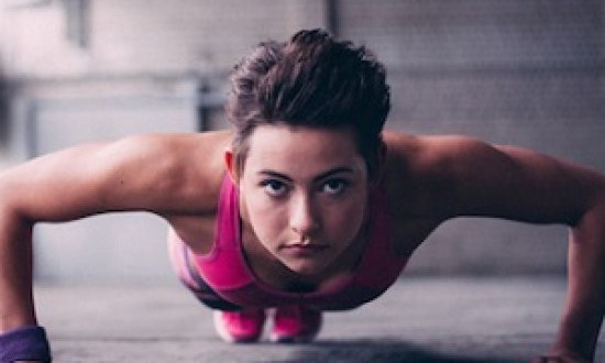 Πάρε 20 κάμψεις και γίνε η super woman