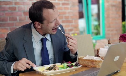 &Tau;&omicron; &tau;&rho;ό&phi;&iota;&mu;&omicron; &pi;&omicron;&upsilon; &epsilon;&theta;ί&zeta;&epsilon;&iota; ό&pi;&omega;&sigmaf; &eta; &mu;&omicron;&rho;&phi;ί&nu;&eta;