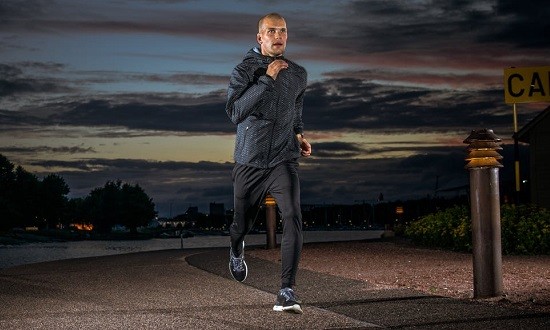 &Beta;&rho;&alpha;&delta;&iota;&nu;ό &tau;&rho;έ&xi;&iota;&mu;&omicron;: &Tau;&iota; &pi;&rho;έ&pi;&epsilon;&iota; &nu;&alpha; &xi;έ&rho;&epsilon;&iota;&sigmaf; &gamma;&iota;&alpha; &nu;&alpha; &tau;&omicron; &kappa;ά&nu;&epsilon;&iota;&sigmaf; &sigma;&omega;&sigma;&tau;ά