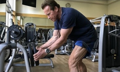 &Alpha;&upsilon;&tau;ό &epsilon;ί&nu;&alpha;&iota; &tau;&omicron; fitness &tau;&omicron;&upsilon; Arnie &epsilon;&nu;ά&nu;&tau;&iota;&alpha; &sigma;&tau;&omicron;&nu; &kappa;&omicron;&rho;&omega;&nu;&omicron;ϊό
