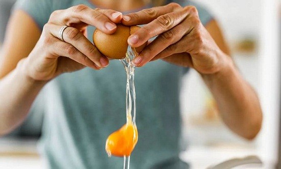 4 &lambda;ό&gamma;&omicron;&iota; &pi;&omicron;&upsilon; &omicron;&iota; &gamma;&alpha;&sigma;&tau;&rho;&epsilon;&nu;&tau;&epsilon;&rho;&omicron;&lambda;ό&gamma;&omicron;&iota; &theta;έ&lambda;&omicron;&upsilon;&nu; &nu;&alpha; &tau;&rho;ώ&mu;&epsilon; &alpha;&upsilon;&tau;ή &tau;&eta;&nu; &pi;&rho;&omega;&tau;&epsilon;ΐ&nu;&eta; &pi;&iota;&omicron; &sigma;&upsilon;&chi;&nu;ά