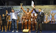 &Omicron; &Theta;ά&nu;&omicron;&sigmaf; &Alpha;&lambda;&iota;&mu;&pi;ά&kappa;&eta;&sigmaf; Overall &Nu;&iota;&kappa;&eta;&tau;ή&sigmaf; &tau;&omicron;&upsilon; 30&omicron;&upsilon; &Pi;&alpha;&nu;&epsilon;&lambda;&lambda;ή&nu;&iota;&omicron;&upsilon; &Pi;&rho;&omega;&tau;&alpha;&theta;&lambda;ή&mu;&alpha;&tau;&omicron;&sigmaf; &Epsilon;&Omicron;&Sigma;&Delta;-IFBB