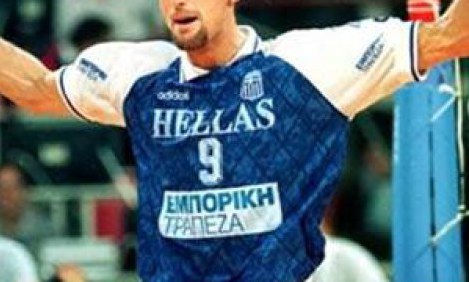 &Sigma;&omicron;&kappa; &sigma;&tau;&omicron; &epsilon;&lambda;&lambda;&eta;&nu;&iota;&kappa;ό &beta;ό&lambda;&epsilon;ϊ &alpha;&pi;ό &tau;&omicron;&nu; &alpha;&iota;&phi;&nu;ί&delta;&iota;&omicron; &theta;ά&nu;&alpha;&tau;&omicron; &tau;&omicron;&upsilon; &Nu;ί&kappa;&omicron;&upsilon; &Sigma;&alpha;&mu;&alpha;&rho;ά