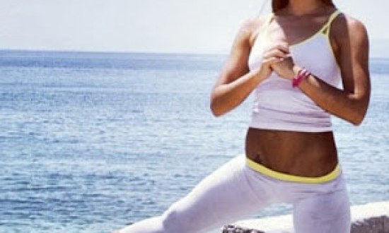 Ασκήσεις από την Μάντη Περσάκη για να εξαφανίσεις το λίπος από το εσωτερικό των μηρών !!!