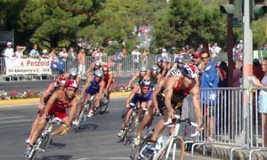 &Xi;&epsilon;&pi;έ&rho;&alpha;&sigma;&alpha;&nu; &tau;&iota;&sigmaf; 300 &omicron;&iota; &epsilon;&gamma;&gamma;&rho;&alpha;&phi;έ&sigmaf; &tau;&omicron;&upsilon; Triathlon 3V &sigma;&tau;&eta;&nu; &omicron;&lambda;&upsilon;&mu;&pi;&iota;&alpha;&kappa;ή &delta;&iota;&alpha;&delta;&rho;&omicron;&mu;ή &tau;&eta;&sigmaf; &Beta;&omicron;&upsilon;&lambda;&iota;&alpha;&gamma;&mu;έ&nu;&eta;&sigmaf;