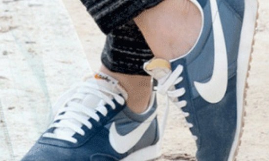 Street Chic: 25 inspiring &tau;&rho;ό&pi;&omicron;&iota; &nu;&alpha; &phi;&omicron;&rho;έ&sigma;&epsilon;&iota;&sigmaf; &tau;&alpha; sneakers &sigma;&omicron;&upsilon; &mu;&epsilon; &kappa;ά&theta;&epsilon; &sigma;&tau;&upsilon;&lambda;!!!