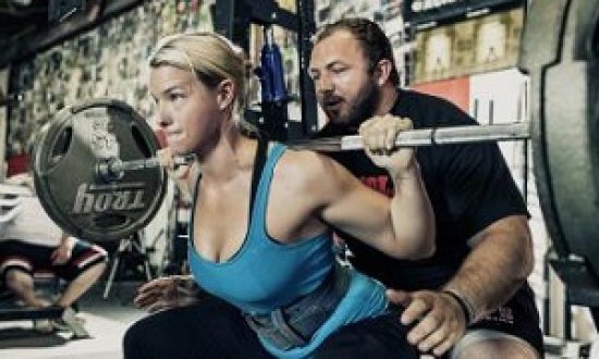 Ημικαθίσματα: Η άσκηση για όλο το σώμα!