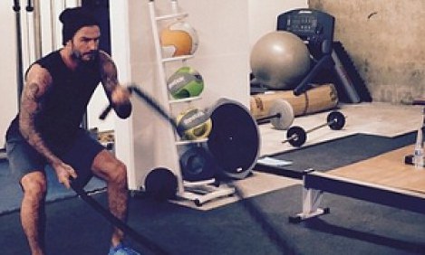 &Pi;ή&rho;&epsilon; &tau;&alpha;... &sigma;&chi;&omicron;&iota;&nu;&iota;ά &kappa;&alpha;&iota; &omicron; &Nu;&tau;έ&iota;&beta;&iota;&nu;&tau; &Mu;&pi;έ&kappa;&alpha;&mu;! (photo)