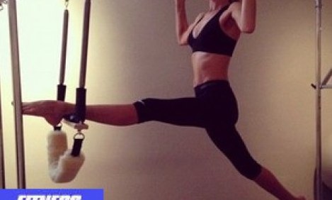 Έ&tau;&sigma;&iota; &gamma;&upsilon;&mu;&nu;ά&zeta;&omicron;&nu;&tau;&alpha;&iota; &tau;&alpha; &delta;&iota;ά&sigma;&eta;&mu;&alpha; &mu;&omicron;&nu;&tau;έ&lambda;&alpha;! (&Phi;&Omega;&Tau;&Omicron;)