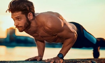 &Tau;&iota; &theta;&alpha; &sigma;&upsilon;&mu;&beta;&epsilon;ί &alpha;&nu; &kappa;ά&nu;&omega; &kappa;ά&theta;&epsilon; &eta;&mu;έ&rho;&alpha; push-ups