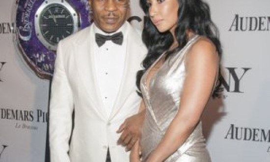 "Έ&kappa;&alpha;&nu;&alpha; &tau;ό&sigma;&omicron; &sigma;&epsilon;&xi; &mu;έ&sigma;&alpha; &sigma;&tau;&eta; &phi;&upsilon;&lambda;&alpha;&kappa;ή &pi;&omicron;&upsilon; &delta;&epsilon;&nu; &mu;&pi;&omicron;&rho;&omicron;ύ&sigma;&alpha; &nu;&alpha; &pi;ά&rho;&omega; &tau;&alpha; &pi;ό&delta;&iota;&alpha; &mu;&omicron;&upsilon;"