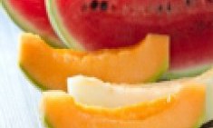 &Kappa;&alpha;&rho;&pi;&omicron;ύ&zeta;&iota; &kappa;&alpha;&iota; &Pi;&epsilon;&pi;ό&nu;&iota;: &Alpha;&nu;&alpha;&lambda;ύ&omicron;&upsilon;&mu;&epsilon; &tau;&alpha; &delta;ύ&omicron; &alpha;&gamma;&alpha;&pi;&eta;&mu;έ&nu;&alpha; &kappa;&alpha;&lambda;&omicron;&kappa;&alpha;&iota;&rho;&iota;&nu;ά &phi;&rho;&omicron;ύ&tau;&alpha;