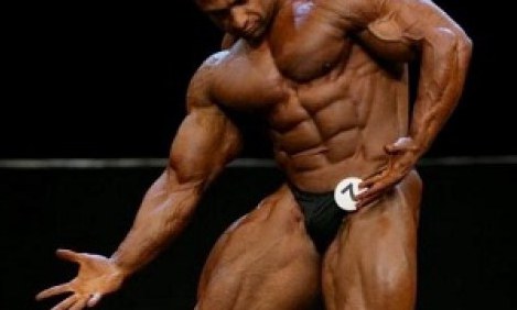 &laquo;Έ&phi;&upsilon;&gamma;&epsilon;&raquo; &alpha;&pi;ό &tau;&eta; &zeta;&omega;ή &omicron; &Iota;&rho;&alpha;&nu;ό&sigmaf; bodybuilder Baito Abbaspour