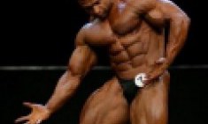 &laquo;Έ&phi;&upsilon;&gamma;&epsilon;&raquo; &alpha;&pi;ό &tau;&eta; &zeta;&omega;ή &omicron; &Iota;&rho;&alpha;&nu;ό&sigmaf; bodybuilder Baito Abbaspour