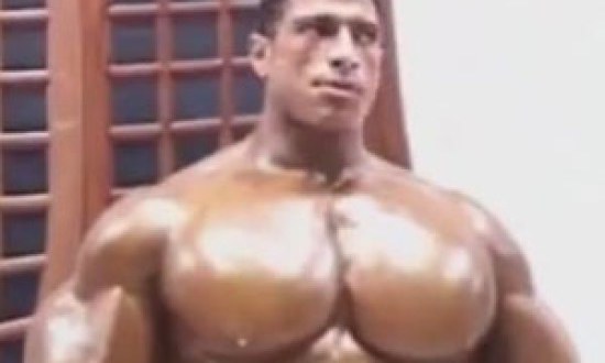 Eνα σώμα αλλιώτικο από τα άλλα!! Απίστευτο δείτε το VIDEO