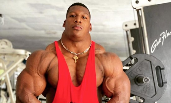 &Omicron; bodybuilder &mu;&epsilon; &tau;&omicron;&nu; &mu;&epsilon;&gamma;&alpha;&lambda;ύ&tau;&epsilon;&rho;&omicron; &lambda;&alpha;&iota;&mu;ό &sigma;&tau;&omicron;&nu; &kappa;ό&sigma;&mu;&omicron;!