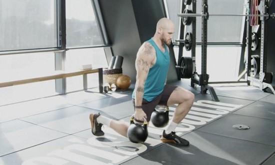 &Tau;&omicron; workout &mu;&epsilon; kettlebells &pi;&omicron;&upsilon; &delta;&iota;&alpha;&rho;&kappa;&epsilon;ί &mu;ό&nu;&omicron; 5 &lambda;&epsilon;&pi;&tau;ά &alpha;&lambda;&lambda;ά &gamma;&upsilon;&mu;&nu;ά&zeta;&epsilon;&iota; &sigma;&tau;&omicron; maximum (vid)