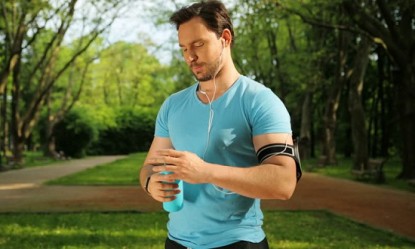 &Tau;&rho;έ&xi;&iota;&mu;&omicron; &sigma;&tau;&omicron;&nu; &delta;&iota;ά&delta;&rho;&omicron;&mu;&omicron; ή &sigma;&tau;&eta;&nu; ύ&pi;&alpha;&iota;&theta;&rho;&omicron;;