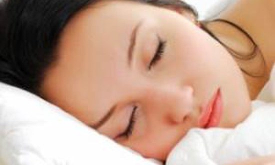 Η ΜΙΚΡΗ ∆ΙΑΡΚΕΙΑ ΥΠΝΟΥ ΣΥΝ∆ΕΕΤΑΙ ΜΕ ΤΗΝ ΠΑΧΥΣΑΡΚΙΑ