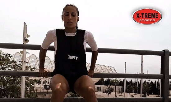 Full Body Workout &mu;&epsilon; &phi;&omicron;&rho;&eta;&tau;ά &beta;ά&rho;&eta;, &alpha;&pi;ό &tau;&eta;&nu; &Pi;&omega;&lambda;ί&nu;&alpha; &Tau;&rho;&iota;&gamma;&omega;&nu;ί&delta;&omicron;&upsilon;