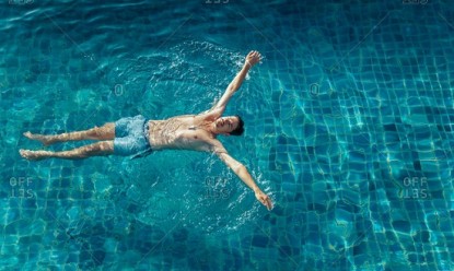 &Mu;ά&theta;&epsilon; &gamma;&iota;&alpha;&tau;ί &delta;&epsilon;&nu; &pi;&rho;έ&pi;&epsilon;&iota; &nu;&alpha; &omicron;&upsilon;&rho;&epsilon;ί&sigmaf; &sigma;&tau;&eta;&nu; &pi;&iota;&sigma;ί&nu;&alpha;