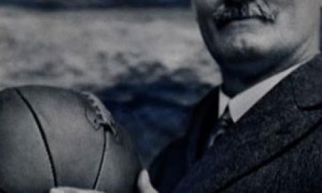 &Delta;&rho; James Naismith: &Omicron; &epsilon;&phi;&epsilon;&upsilon;&rho;έ&tau;&eta;&sigmaf; &tau;&omicron;&upsilon; &mu;&pi;ά&sigma;&kappa;&epsilon;&tau; (&phi;&omega;&tau;&omicron; + vid)