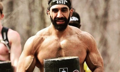 &Alpha;&sigma;&theta;&epsilon;&nu;ή&sigmaf; &mu;&epsilon; &kappa;&omicron;&rho;&omega;&nu;&omicron;ϊό έ&chi;&alpha;&sigma;&epsilon; 27 &kappa;&iota;&lambda;ά: &Eta; &sigma;&omicron;&kappa;&alpha;&rho;&iota;&sigma;&tau;&iota;&kappa;ή &mu;&epsilon;&tau;&alpha;&mu;ό&rho;&phi;&omega;&sigma;&eta;, &tau;&omicron; &pi;&rho;&iota;&nu; &kappa;&alpha;&iota; &tau;&omicron; &mu;&epsilon;&tau;ά!