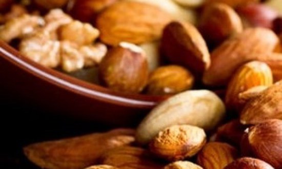 &Tau;&rho;&omicron;&phi;έ&sigmaf; &pi;&omicron;&upsilon; "&theta;&rho;έ&phi;&omicron;&upsilon;&nu;" &tau;&omicron; &mu;&upsilon;&alpha;&lambda;ό